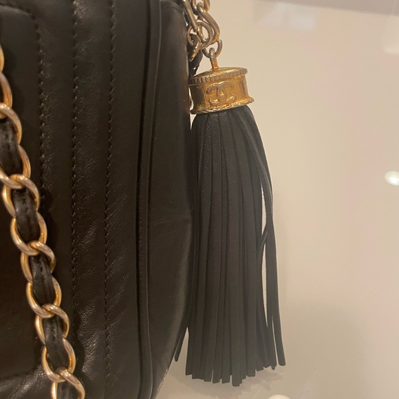 Authentic Chanel Vintage Camera Bag w/Tassel - Picture 2 of 6